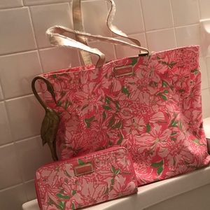 Lilly Pulitzer Travel Tote and Travel Wallet